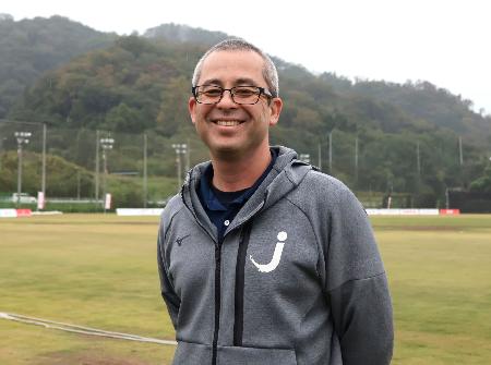 　日本クリケット協会事務局長の宮地直樹さん＝１０月、栃木県佐野市