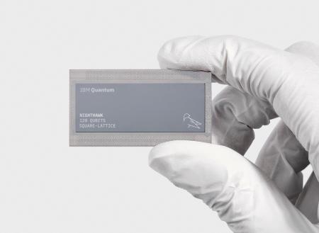 米ＩＢＭが発表した新型の演算チップ「ナイトホーク」（ＩＢＭ提供・ロイター＝共同）