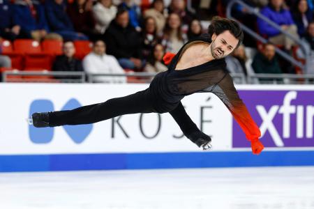 男子フリー 演技するケビン・エイモズ=レークプラシッド(共同)