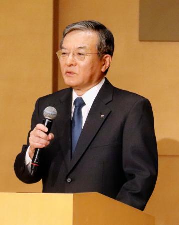 講演で光量子コンピューターについて話すＮＴＴの島田明社長＝１８日午前、東京都武蔵野市