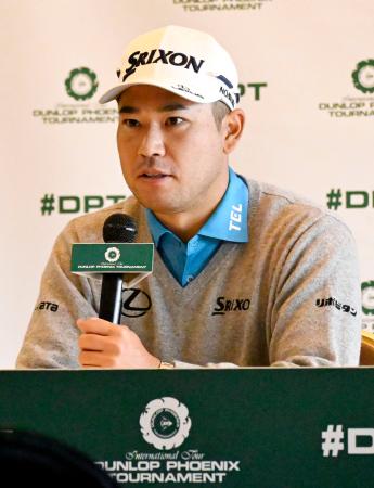 記者会見する松山英樹＝１８日、フェニックスＣＣ