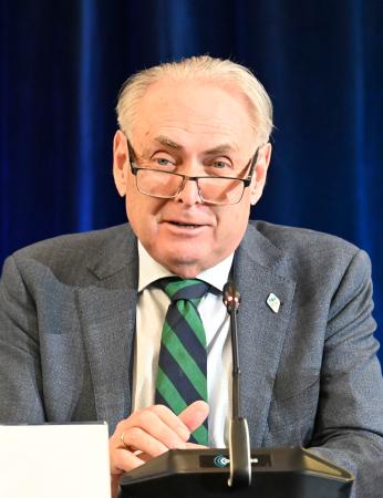 ２１日、ＴＰＰ閣僚級会合後に記者会見するオーストラリアのファレル貿易相＝メルボルン（共同）