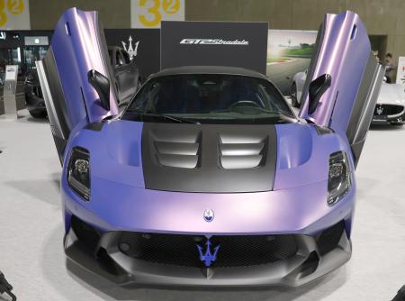 ジャパンモビリティショーナゴヤでマセラティが展示するレーシングカー=21日午後、名古屋市