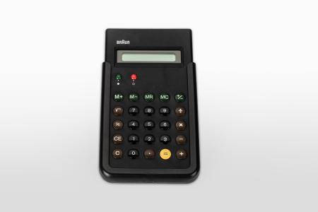 　ディーター・ラムス「ＥＴ６６」（ディートリッヒ・ルブスとの共同デザイン、１９８７年デザイン）（Ａｎｄｒｅａｓ　Ｋｕｇｅｌ　（Ｃ）ｒａｍｓ　ｆｏｕｎｄａｔｉｏｎ）（提供写真）