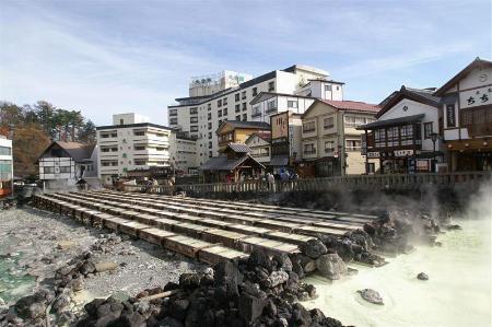 群馬県の草津温泉湯畑