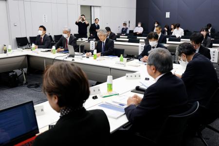 社会保障審議会の介護保険部会＝１日午後、東京都港区