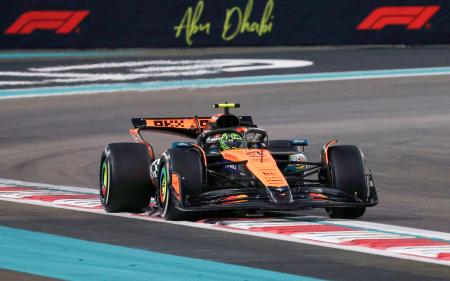 Ｆ１アブダビＧＰ決勝で走行するマクラーレンのランド・ノリス＝アブダビ（ロイター＝共同）