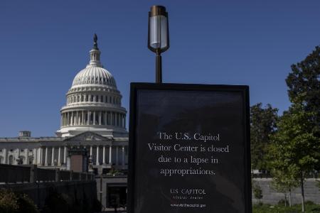 米連邦議会の議事堂＝１０月、ワシントン（アナトリア通信提供・ゲッティ＝共同）