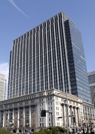 明治安田生命保険本社＝東京都千代田区丸の内