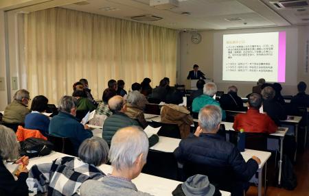 熊本県弁護士会が開いたシンポジウム＝１３日午後、熊本市