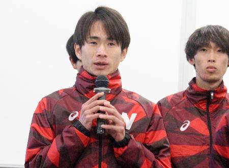 箱根駅伝への意気込みを語る早大の山口智規＝１３日、埼玉県所沢市