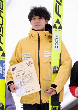 男子で優勝した中村優斗=ピヤシリシャンツェ