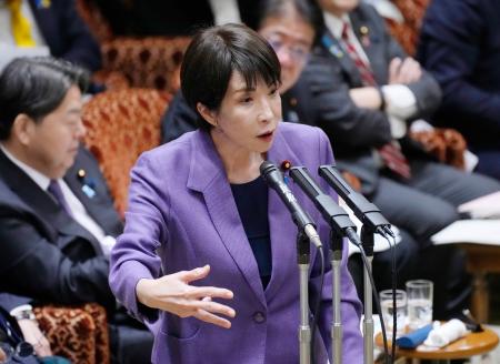 参院予算委で答弁する高市首相＝１５日午後