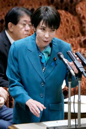 参院予算委の集中審議で答弁する高市首相＝１６日午前