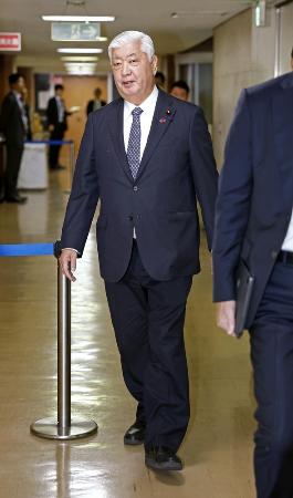 11月、自民党の安全保障調査会の会合に臨む中谷元氏=東京・永田町の党本部