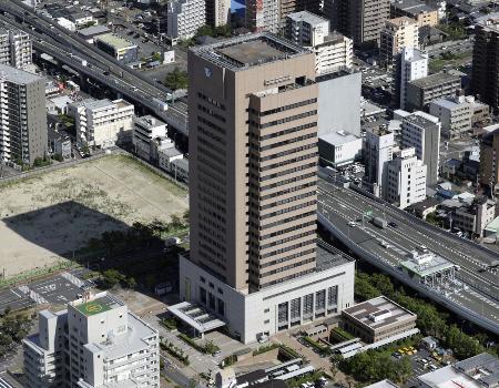 大阪府東大阪市役所（共同通信社ヘリから）