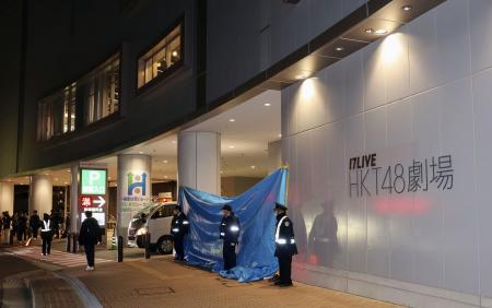 事件のあった、みずほペイペイドームに隣接する商業施設付近＝１４日、福岡市中央区