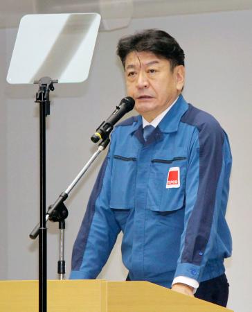 福島第１原発で年頭のあいさつをする、東京電力ホールディングスの小早川智明社長＝５日午前