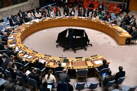 １５日、ニューヨークの国連本部で開かれたイラン情勢を巡る安全保障理事会の緊急会合（共同）