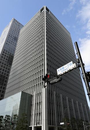 経団連会館=東京・大手町