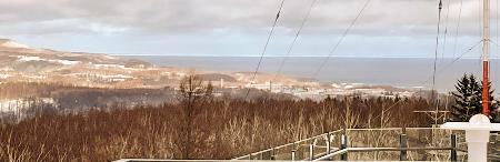 北海道網走市から肉眼で確認された、オホーツク海の流氷＝２２日午後（網走市提供）