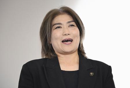田久保真紀氏＝２５年１０月、伊東市役所