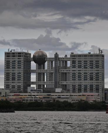 　フジ・メディア・ホールディングスが入るビル＝東京都港区