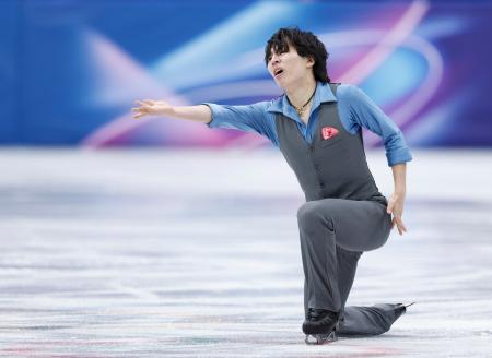 男子フリー　演技する三浦佳生＝ミラノ（共同）