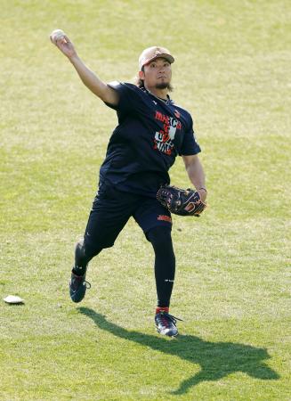 調整する伊藤＝宮崎