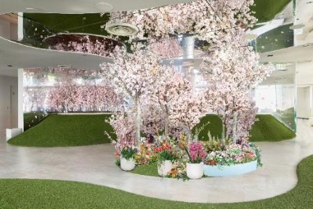 　「てんぼうパーク　さくらまつり」で観賞できるソメイヨシノや春の花々＝東京・池袋（提供写真）