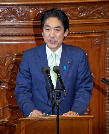 衆院本会議で経済演説する城内経済財政相＝２０日午後