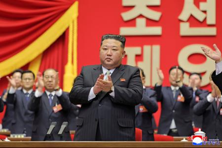 　２２日、４日目を迎えた朝鮮労働党大会に臨む北朝鮮の金正恩党総書記＝平壌（朝鮮中央通信＝共同）