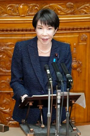 参院本会議で答弁する高市首相＝２６日午前