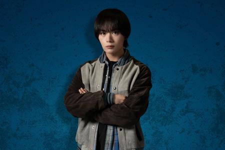 抜群の推理力を持つ青年ロンを演じる大西流星