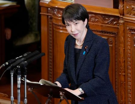 参院本会議で答弁する高市首相＝２６日午後