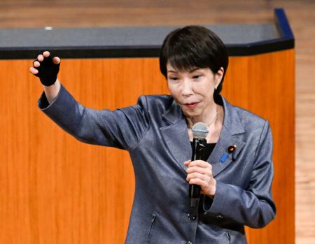 石川県知事選の応援演説をする高市首相=28日午後、金沢市