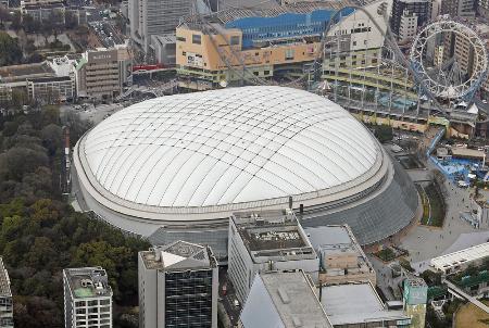 東京ドーム＝２０２５年３月（共同通信社ヘリから）