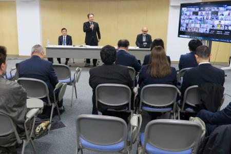 立憲民主党本部で開かれた所属地方議員との意見交換会=1日午後、東京・永田町