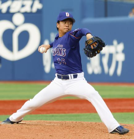 ＤｅＮＡとのオープン戦に５回から登板し、４回１安打無失点と好投した中日・桜井＝横浜