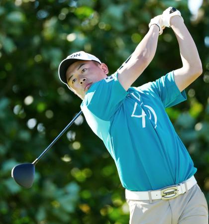 第２日、通算９アンダーで首位の岡田晃平＝ロイヤル・オークランドアンドグレンジ（共同）