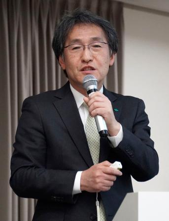 記者会見する住友ファーマの木村徹社長=6日午後、大阪市中央区