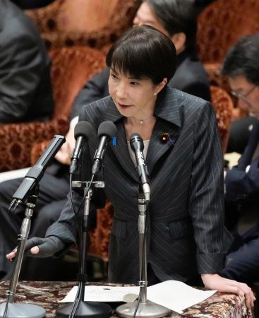 衆院予算委で答弁する高市首相＝９日午後