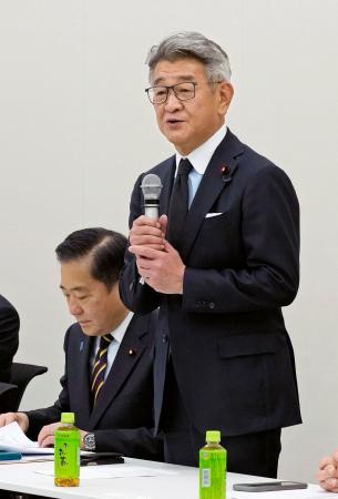 日韓議連の総会で会長に選出され、あいさつする武田良太氏＝１０日午後、国会