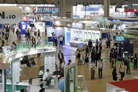 最新ＩＴの展示会「ＣＥＡＴＥＣ２０２５」＝昨年１０月、千葉市美浜区の幕張メッセ