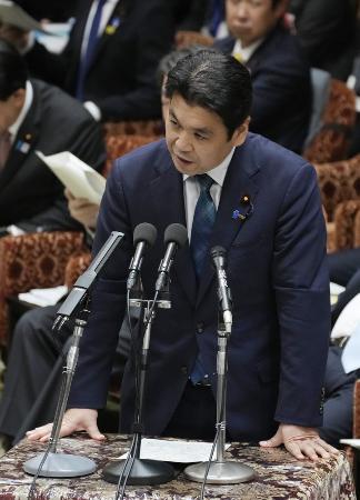 　松本洋平文科相＝２月