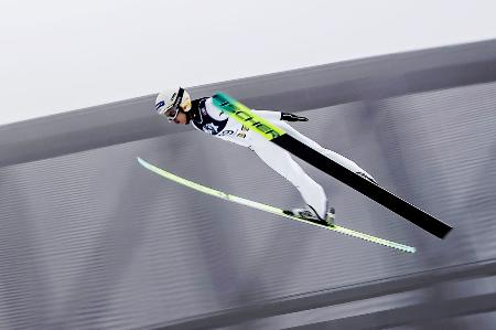 Ｗ杯ジャンプ女子個人第２９戦での丸山希の飛躍＝オスロ（共同）