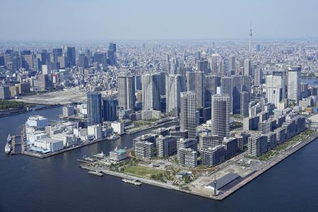 　高層マンションなどが並ぶ湾岸エリア＝東京都中央区