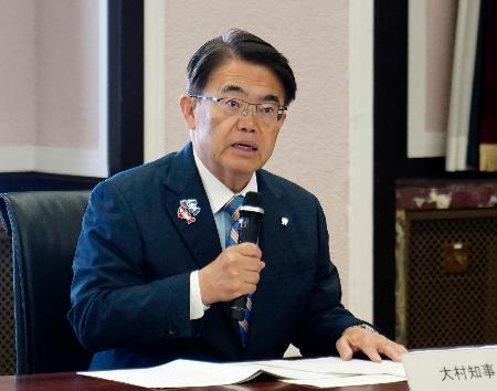 豊川用水の渇水を受けた愛知県の対策会議で発言する大村秀章知事＝２４日午前、愛知県庁