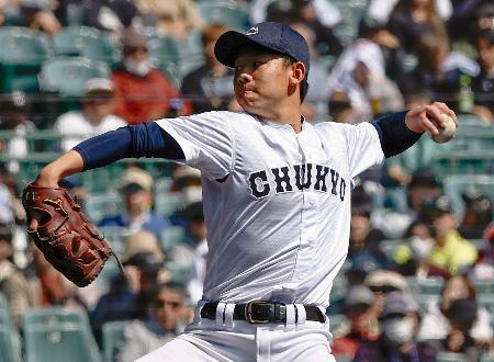 帝京戦に２番手で登板した中京大中京・太田＝甲子園