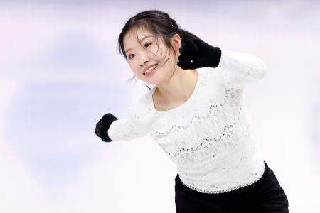 公式練習で調整する中井亜美=プラハ(共同)